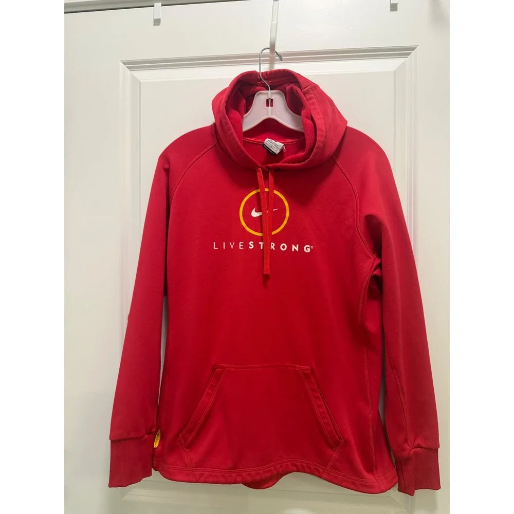 Nike Therma-FIT Livestrong Hoodie Mens Large Red Pullover Graphic‎ Sweatshirt